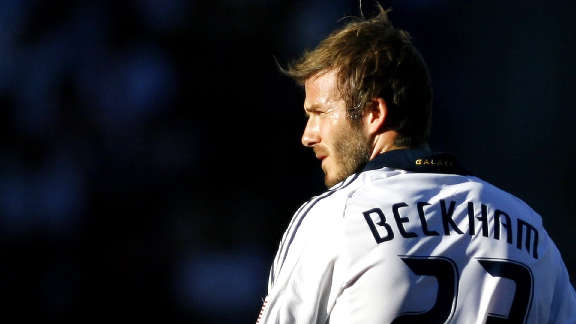 -凯尔特人压哨战胜尼克斯，季后赛首轮中塔图姆篮下统治全场，凯尔特人塔图姆新冠