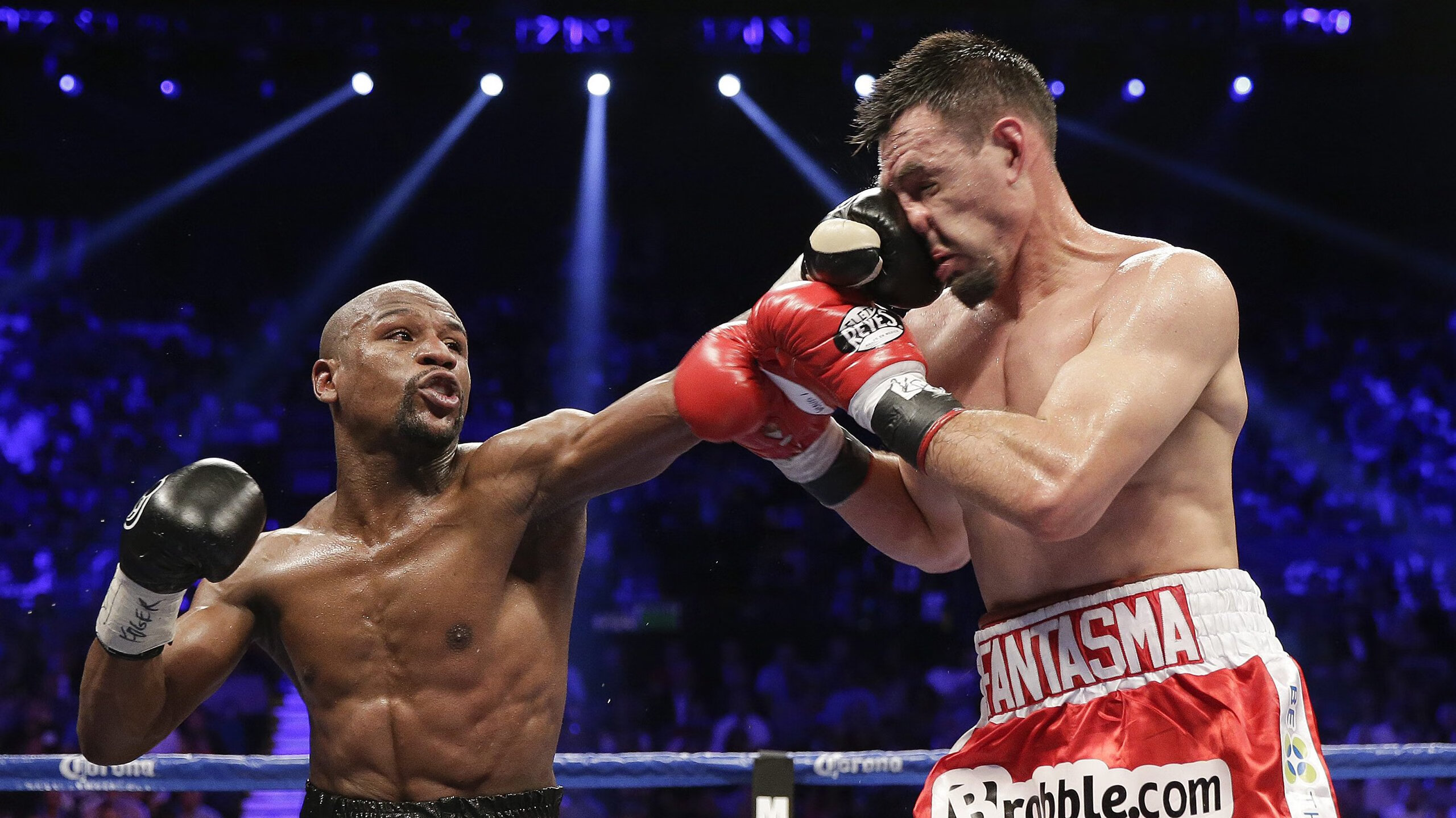 拜仁锋线新星崭露头角，未来已成焦点，拜仁阵型2021